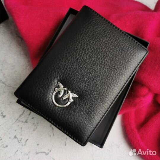 Обложка для документов Pinko