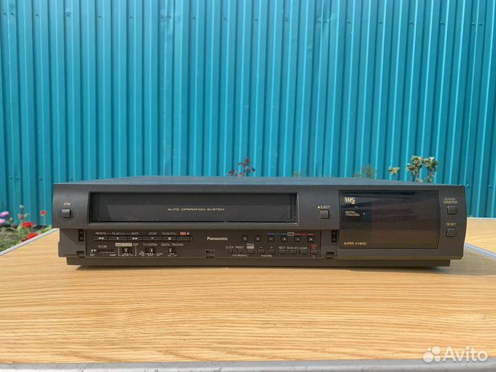 Видеомагнитофон Panasonic NV-J30EE