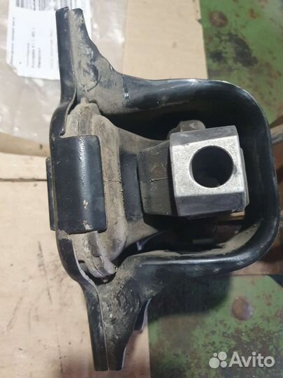 Опора (подушка) двигателя Рено меган 2