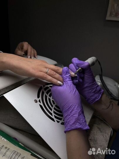 Мастер маникюра и педикюра