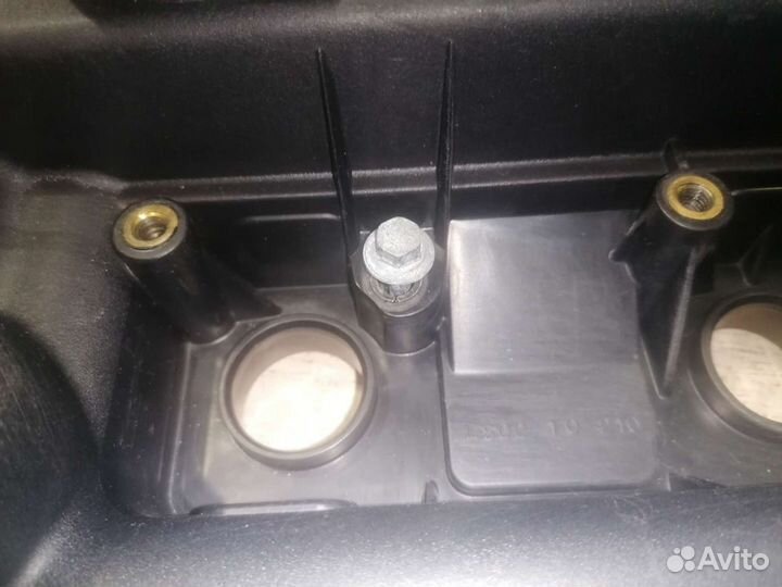 Клапанная крышка мазда 1.8 л