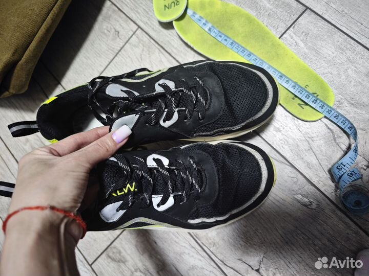 Кроссовки пакетом на мальчика