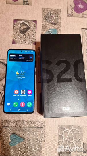 Телефон samsung galaxy s20 plus