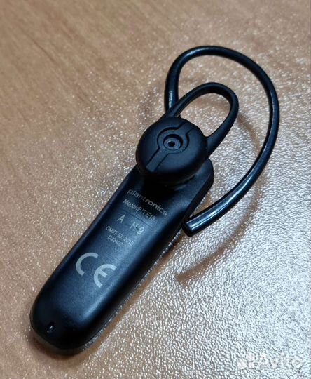 Bluetooth гарнитура plantronics