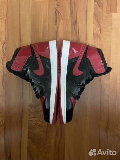 Кроссовки nike air jordan 1 patent bred