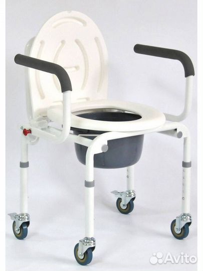 Кресло-стул с санитарным оснащением (с колесами)