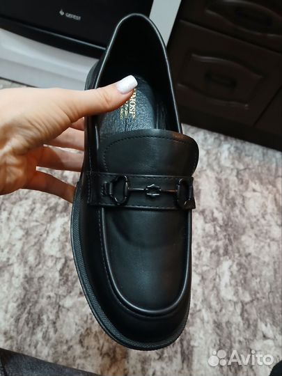 Лоферы женские