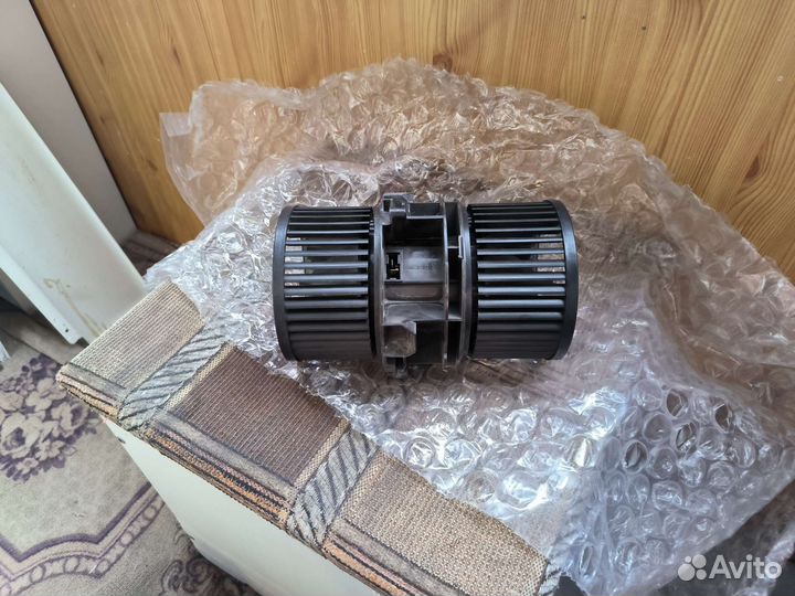 Электровентилятор печки Меган3 Фллюенс