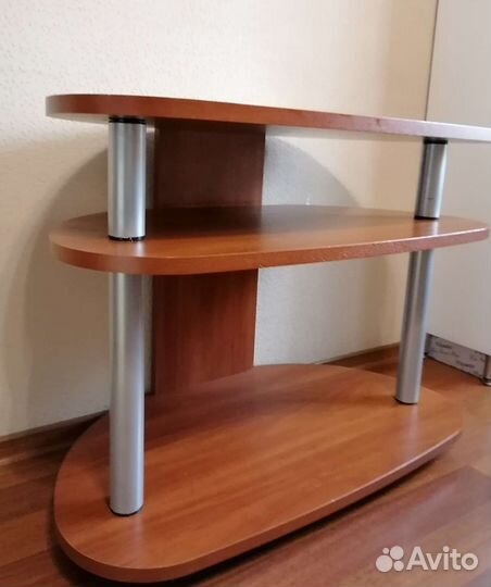 Столик под телевизор