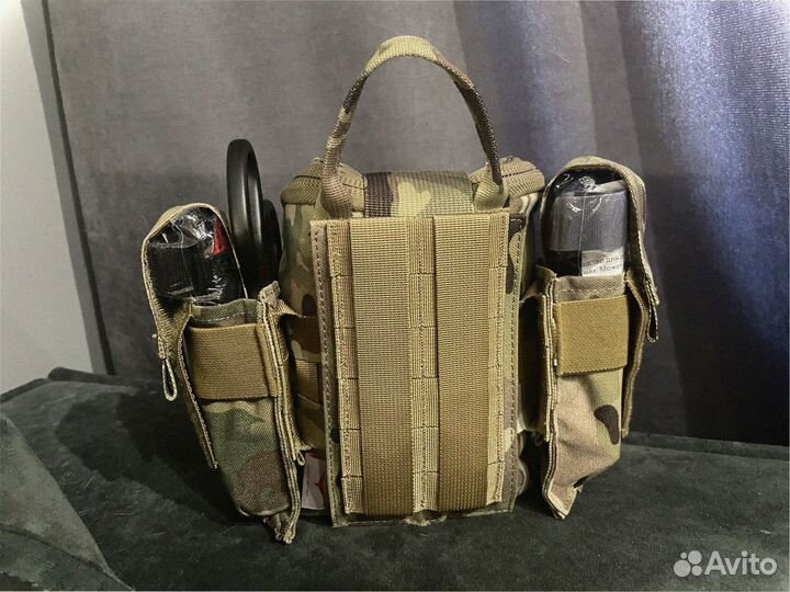 Укомплектованная военная аптечка