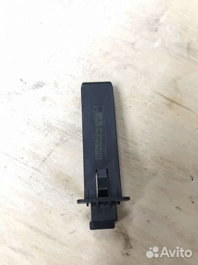 Датчик температуры 5Q0907543 Passat B8