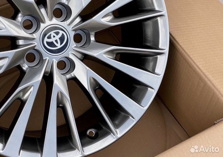 Диски R18 5x114.3 Toyota Camry, Rav4 Lexus RX, NX