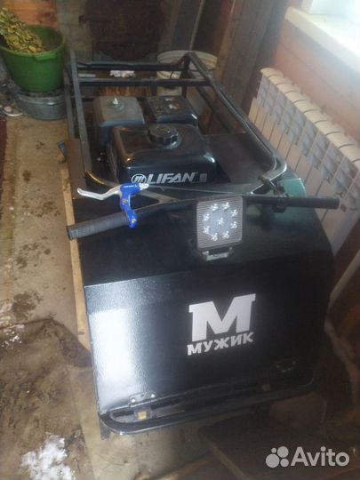 Мото буксировщик с санями