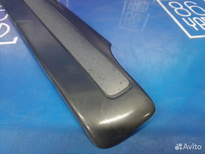 Молдинг на крыло задний левый Toyota Land Cruiser