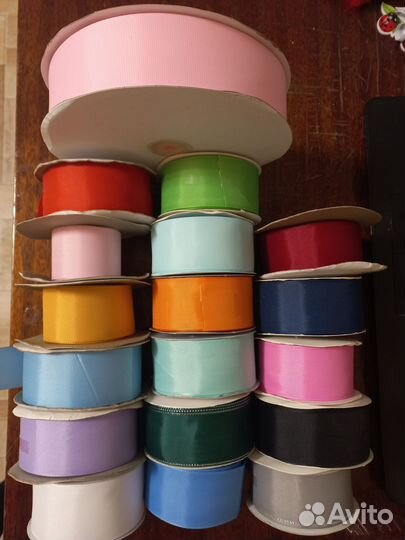 Репсовая лента и атласная лента