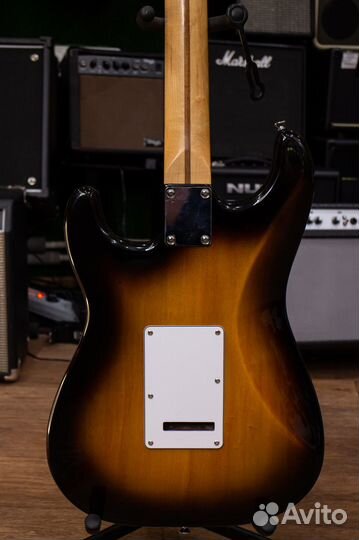 Электрогитара Fender Stratocaster Standard, 2004