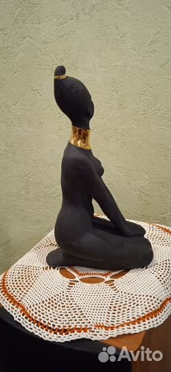 Статуэтка 