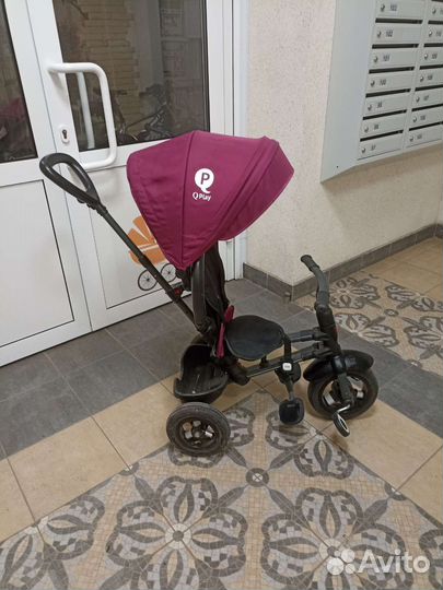 Трехколесный велосипед с ручкой