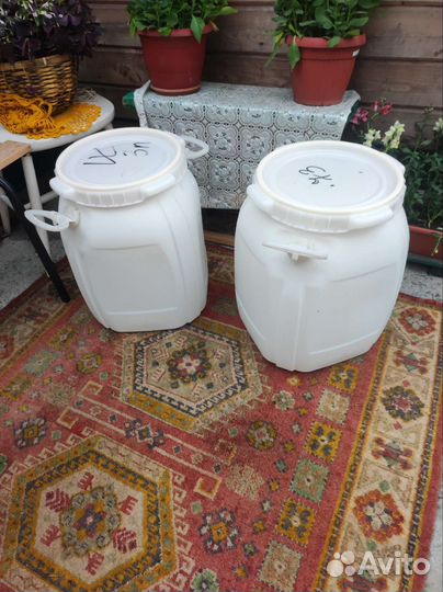 Бочка пластиковая пищевая 50л, цена 650р