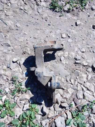 Кронштейн двигателя Mazda 323 f ba