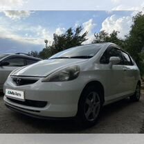 Honda Fit 1.3 CVT, 2003, 204 000 км, с пробегом, цена 555 000 руб.