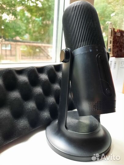 Микрофон с подсветкой