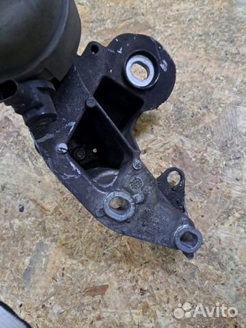 Опора двигателя правая Audi A6 C6 4F AUK 2006