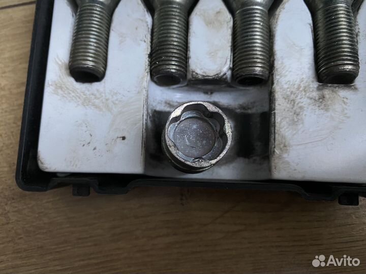 Секретные болты