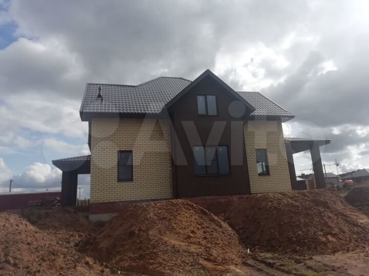 Коттедж 184 м² на участке 11 сот.