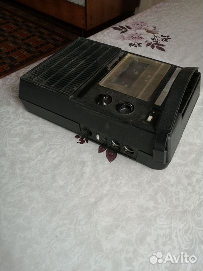 Магнитофон легенда 404