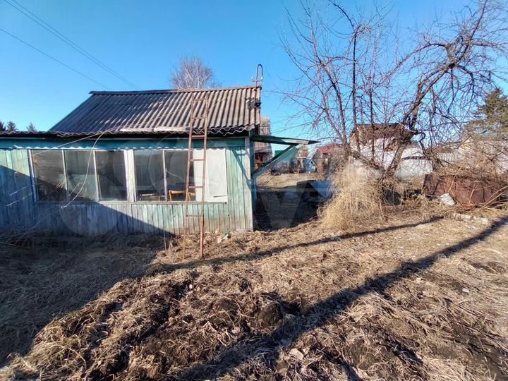 Дача 20 м² на участке 6 сот.