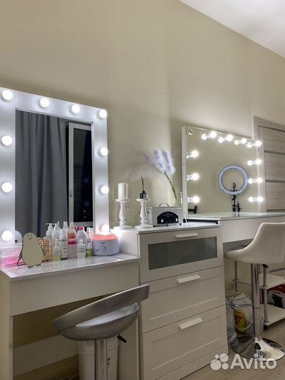 Место по наращиванию ресниц и перманент макияж