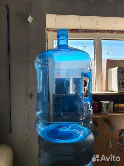 Бутылка для воды 19 литров и 10 литров