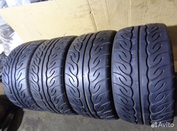 Yokohama ADVAN Neova AD08R 265/35 R18