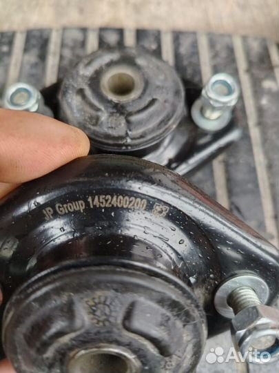 Опора заднего амортизатора BMW