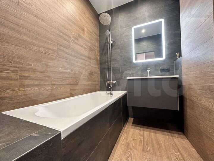 3-к. квартира, 56 м², 10/17 эт.