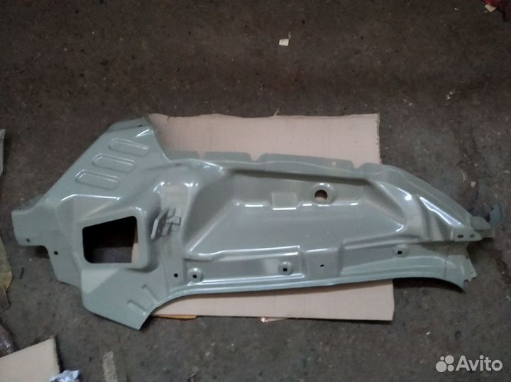 Панель фонаря левый Kia Soul