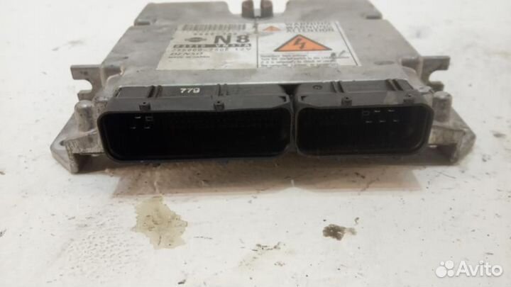 Блок управления двигателем Nissan NP300