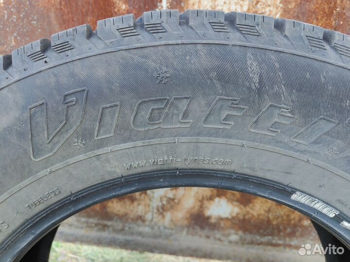 Viatti Bosco Nordico V-523 235/65 R17 104T