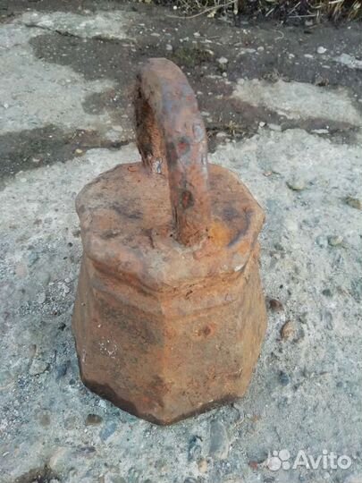 Гиря старинная 18 век