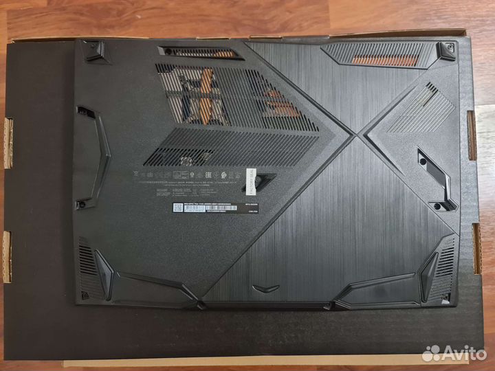 Игровой ноутбук msi gf63 Thin 11 UC-255XRU