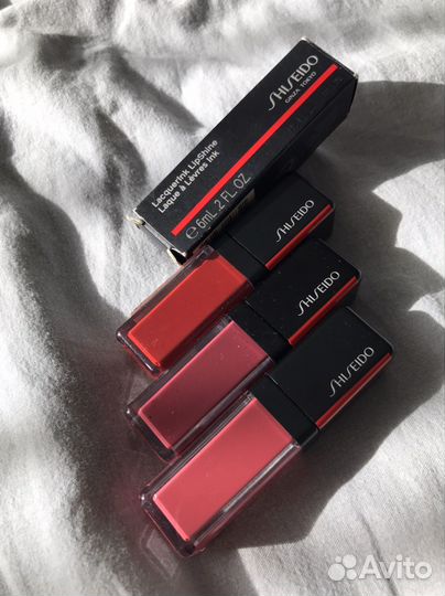 Лак блеск для губ Lacquerink Shiseido