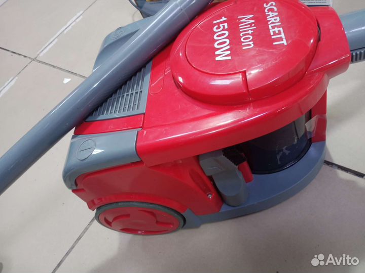 Пылесос Scarlett 1500w