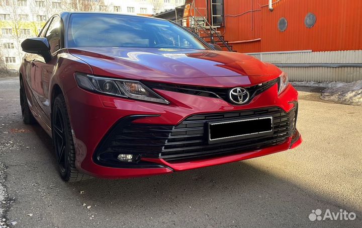 Накладка переднего бампера Toyota Camry V70 2021+