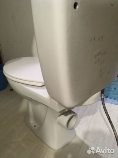 Унитазы и бачки бу