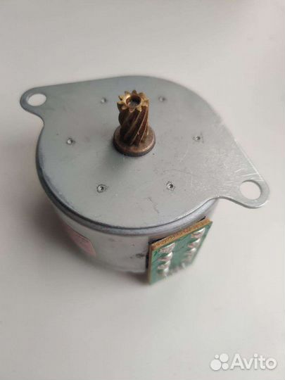 Шаговый двигатель Mitsumi M49SP-2K