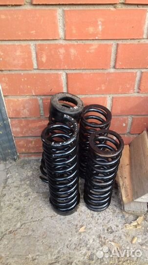 Пружины передние и задние стойки и амортизаторы