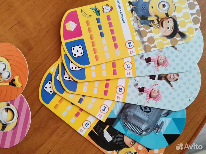 24 карточки с миньонами из Магнита