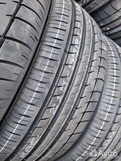 Triangle Sports TH201 215/55 R17 94Y