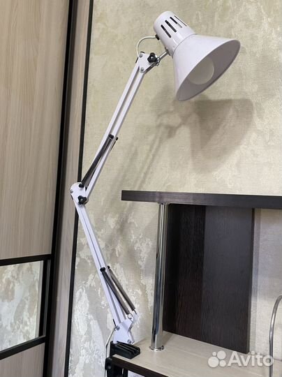 Лампа настольная